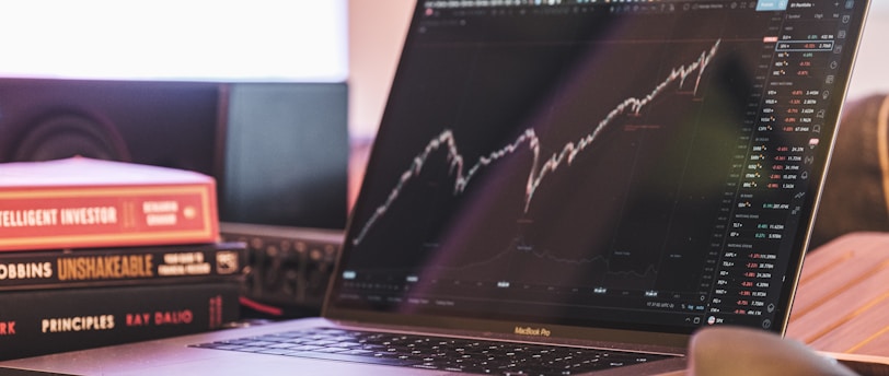 How to Invest in the S&amp;P 500: ETFs vs. Index Funds
